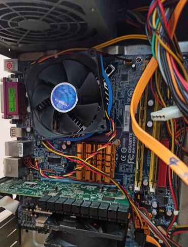 monitor pioneer: Kompüter Gigabyte satılir tam işlekdi. Vidio oyunlar,Ofis,ev,mağaza