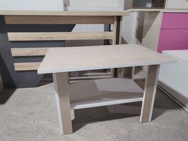 Masalar: Jurnal masası 55×80×50sm
İstənilən dizaynda mebellərin sifarişi