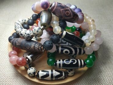 браслеты с натуральных камней: Браслеты из натуральных камней с бусинами дзи