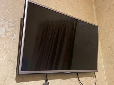 15.6 slim 40 pin: Televizor LG LED ekran 32"