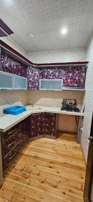 Uzunmüddətli kirayə mənzillər: Nəsimi rayonu,20 yanvar metrosu cıxışında metro ilə 2 dəqiqəlik — 6