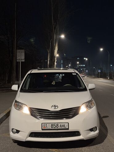 Toyota: Toyota Sienna: 2010 г., 3.5 л, Автомат, Бензин, Минивэн