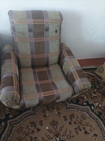 кресло массажер купить в бишкеке: Мягкое кресло с высокой спинкой - Тип: стационарное кресло для