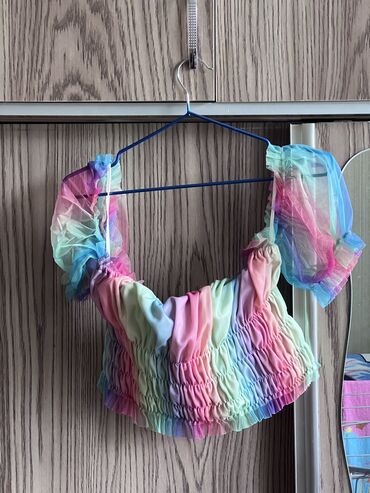 Kardiqanlar, jaketlər: Вещи продаются срочно! Если будите брать много,сделаю хорошую скидку — 9