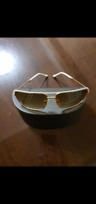 Eynəklər: Eynək BLİNDE. İtalyadan alınıb 390 avroya. Təmiz italyan — 6