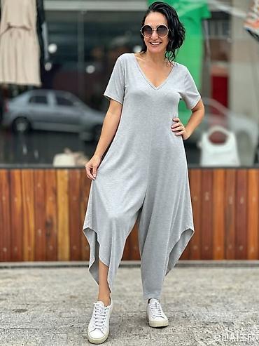 tri hill: Komninezon za punije
2XL 3XL 4XL 5 XL
Cena : 2.800 dinara — 3