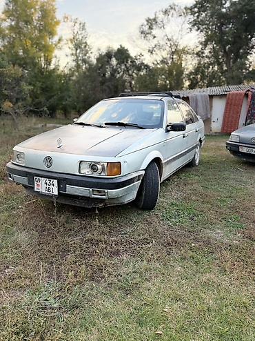 Volkswagen Passat: 1992 г., Механика, Бензин, Седан