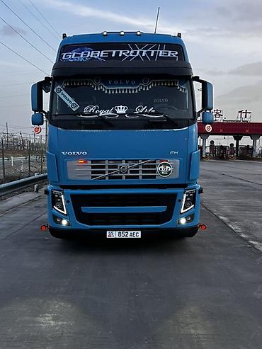 вольво тягач: Тягач, Volvo, 2002 г., Тентованный — 1