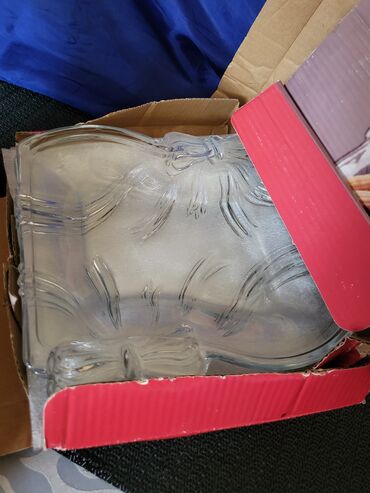 Kuhinjski setovi: Tacne,vintaz,nove za poslastice. Staklene tacne. Komada 6 u ceni — 2