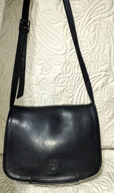 Torbe: Bree odlična kožna torba Skupocena torba, renomiranog brenda Bree u na lalafo.rs — 4 Torbe: Bree odlična kožna torba Skupocena torba, renomiranog brenda Bree u — 4