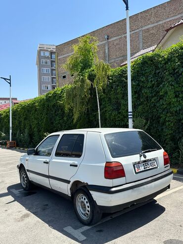 люк пассат: Volkswagen Golf: 1994 г., 1.8 л, Механика, Бензин, Хетчбек