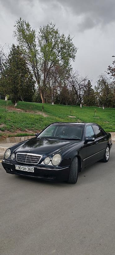 mercedes benz 208 d: Mercedes-Benz E 200: 2 l | 2001 il Sedan — 6
