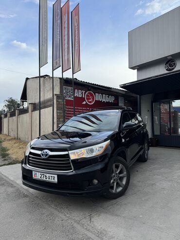 срочно продать машину: Toyota Highlander: 2015 г., 3.5 л, Вариатор, Гибрид, Кроссовер