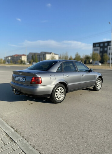 Audi: Audi A4: 1995 г., 2.6 л, Механика, Бензин, Седан — 8