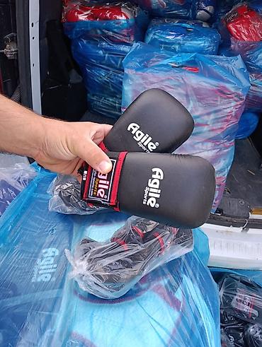 boks kaska: Boks əlcəyi, Kask, Lapa, taekvondo qarinnigi. Anbar boşaldılır! — 10