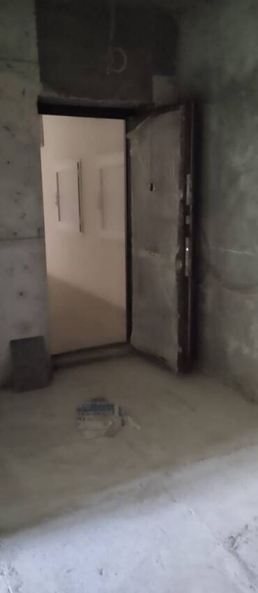 Yeni tikili: 3 otaqlı, Yeni tikili, m. Həzi Aslanov, 120 kv. m — 3