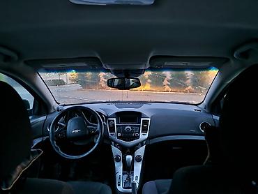 Chevrolet: Chevrolet Cruze: 1.4 l | 2015 il 238000 km Sedan — 7