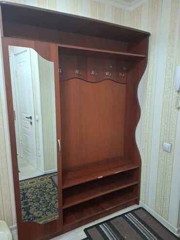 Другая мебель: Продаю прихожку 3000сом