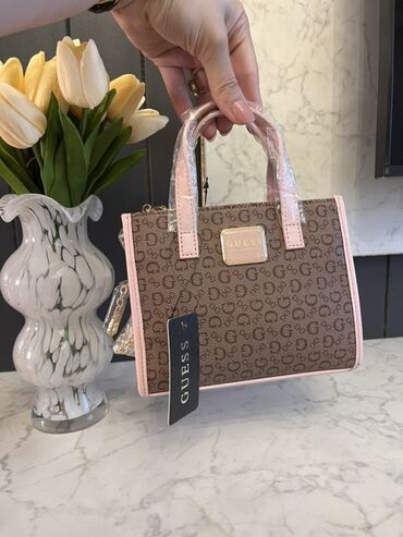 guess ranac: Əl çantası, Guess, Yeni