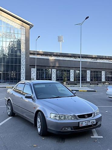 mazda sedan: Honda Accord: 2001 г., 2 л, Автомат, Бензин, Седан — 3