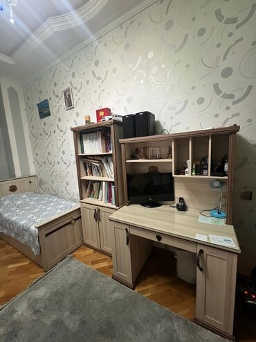двухстворчатый шкаф: Oğlan və qız üçün, 2 təknəfərlik çarpayı, Yazı masası, Dolab, Komod