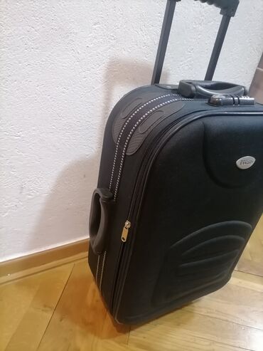 Putni koferi i torbe: Srednji kofer, bоја - Crna — 8