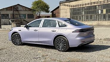 Geely: Geely Galaxy A7. Автомобиль вошел в книгу рекордов Гинеса, больше — 5