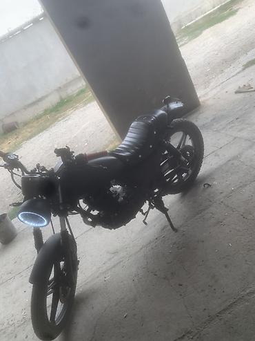 мото зарядка: Классический мотоцикл Suzuki, 200 куб. см, Бензин, Б/у — 1