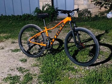 giant velosiped satilir: Dağ velosipedi Trek, 28", sürətlərin sayı: 22