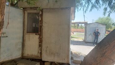 Butkalar, köşklar: Bu, müxtəlif məqsədlər üçün istifadə oluna bilən yığcam, daşınan bir