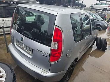 sticha: ŠKODA ROOMSTER 2009. GOD. - KOMPLETAN AUTO U DELOVIMA | AUTO DELOVI — 3