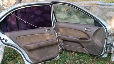 Двери и комплектующие: Комплект Nissan, Б/у, Оригинал — 5