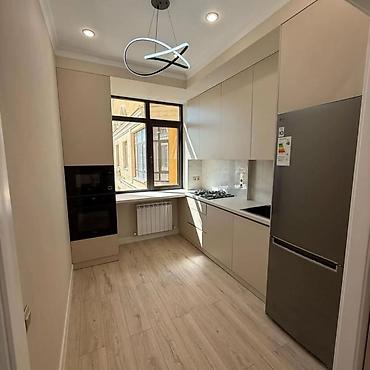 продаю гараж аламедин 1: 2 комнаты, 44 м², Элитка, 10 этаж — 2