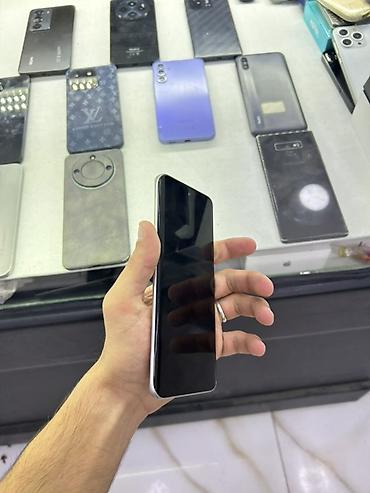 telfon qabi: Infinix Hot 60 Pro+, 256 GB, rəng - Gümüşü, Sensor — 6