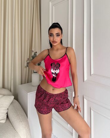Pidžame: Satenski bebi dol
s,m,l,xl — 7