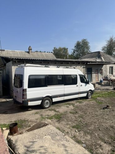 взять в аренду машину для такси: Микроавтобус Mercedes-Benz Sprinter (длинная база, высокий потолок)