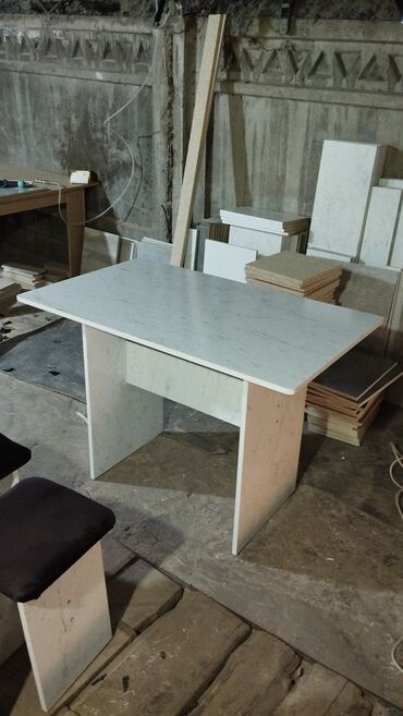стол и стулья для зала: Комплект стол и стулья Кухонный, Новый