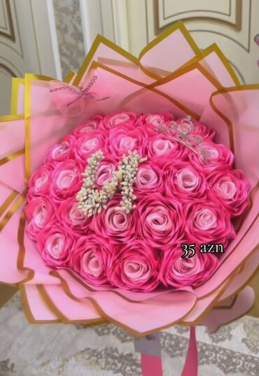 Süni güllər: Sifarisle hazirlanir — 19