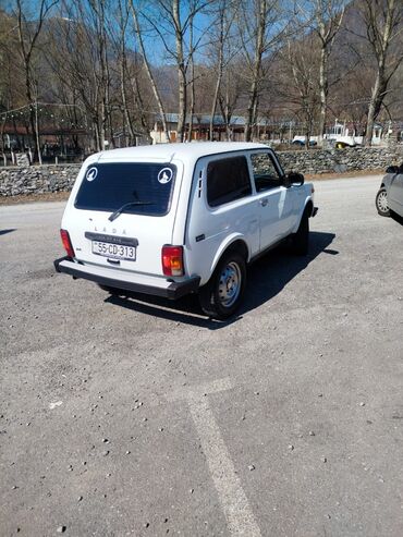 lada kalina 2011: VAZ (LADA) 4x4 Niva: 1.7 l | 2010 il 211560 km Universal