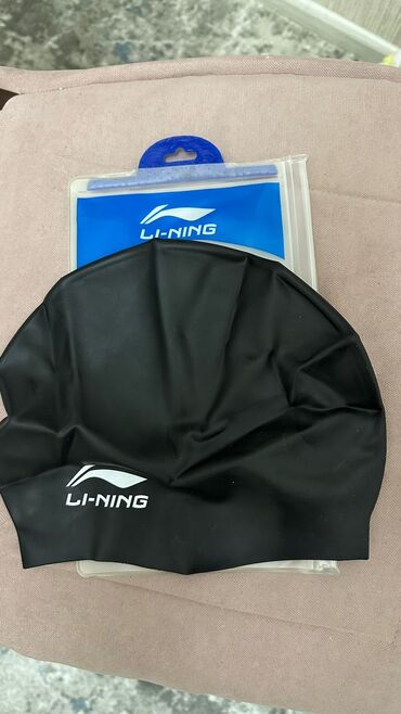 спортивный костюм лининг: Шапочка для плавания Оригинал 100% Фирма лининг