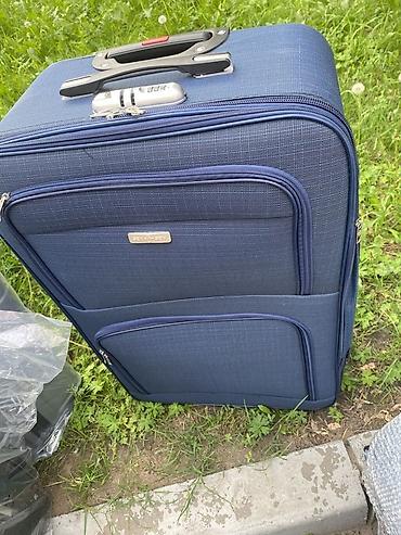 Чемоданы: Чемодан, Новый, Материал: Полиэстер, Маленький (до 40 л), На колесах — 9