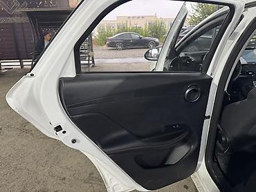 BYD: BYD E2: 2025 г., Автомат, Электромобиль, Хэтчбэк — 16