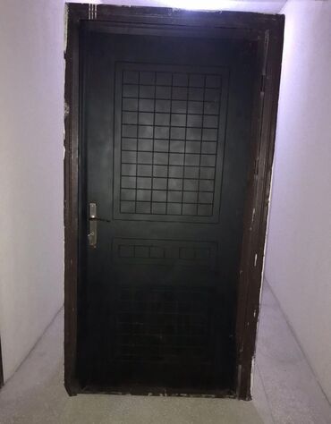 Seyf qapi 140 azn olcusu 98x2.10 unvan xirdalan *simuzer