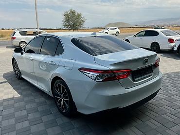alba: Toyota Camry: 2021 г., 0.5 л, Автомат, Бензин — 6