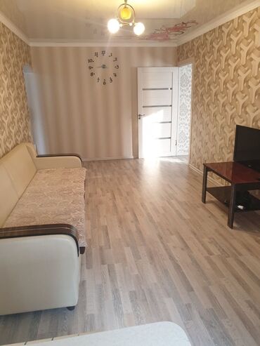 3 микрорайоне: 2 комнаты, 45 м², 104 серия, 3 этаж, Евроремонт