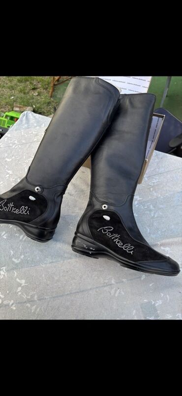 odelo za skijanje: High boots, 36