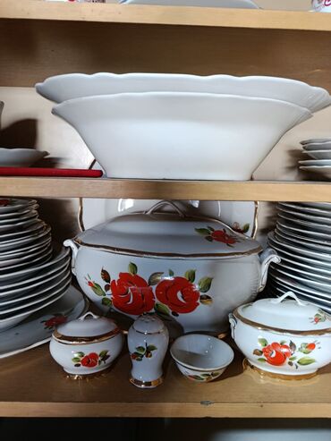 Nahar dəstləri və servizlər: Nahar dəsti, rəng - Qəhvəyi, Şüşə — 16