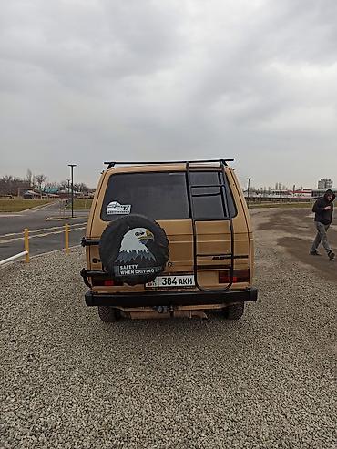 Volkswagen: Volkswagen Transporter: 1985 г., 1.8 л, Механика, Бензин, Минивэн — 3