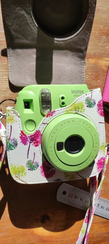 электронная фоторамка: Продам камера моментальной печати Fujifilm Instax Mini 9 в чехле с
