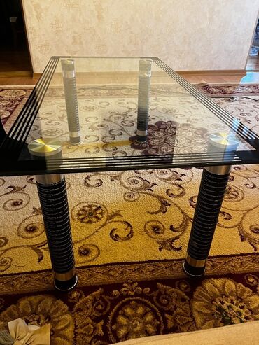 Masa və oturacaq dəstləri: Qonaq otağı üçün, İşlənmiş, Açılan, 6 stul — 4